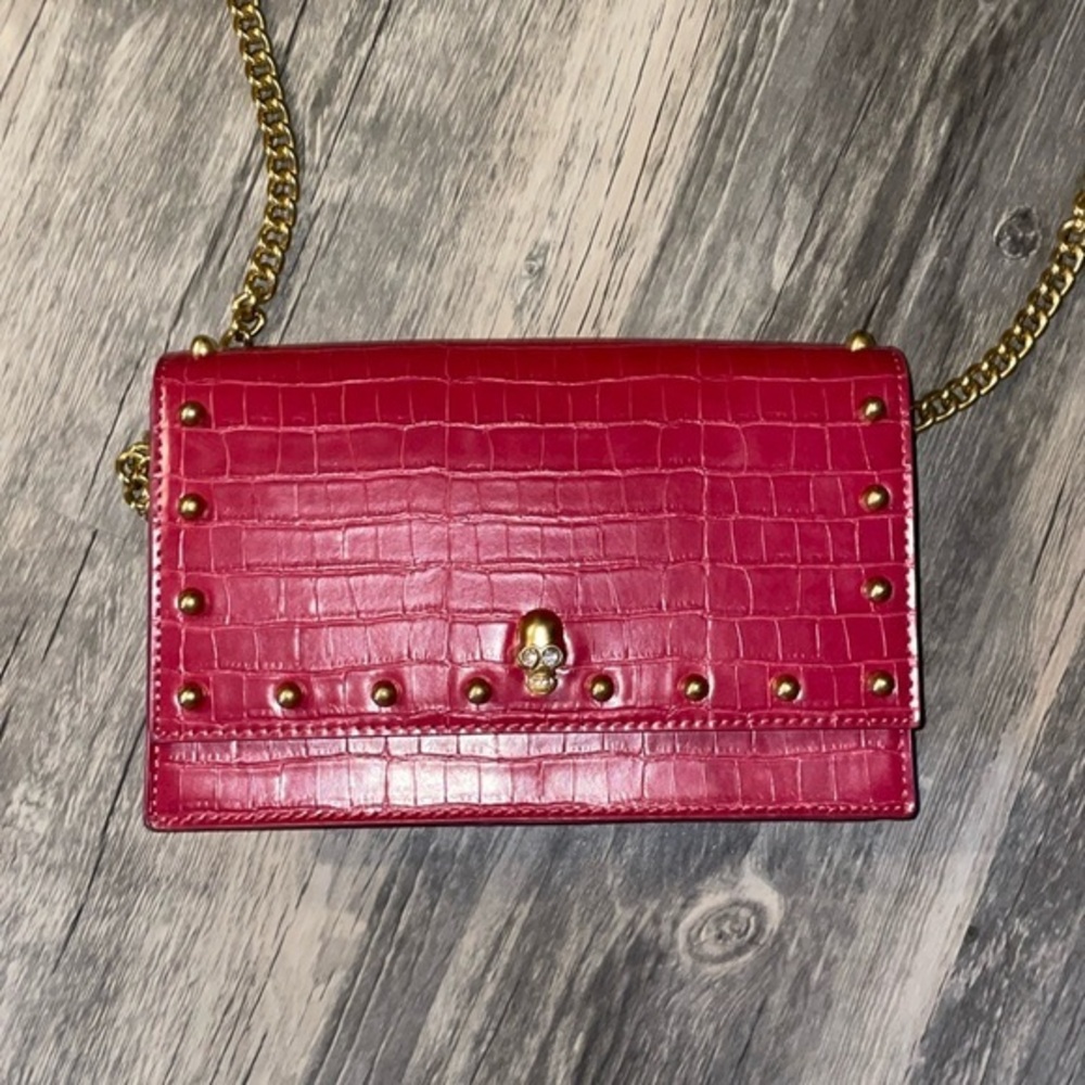 LIKE DREAMS Red Crossbody Bag SKULL Clasp. NWOT